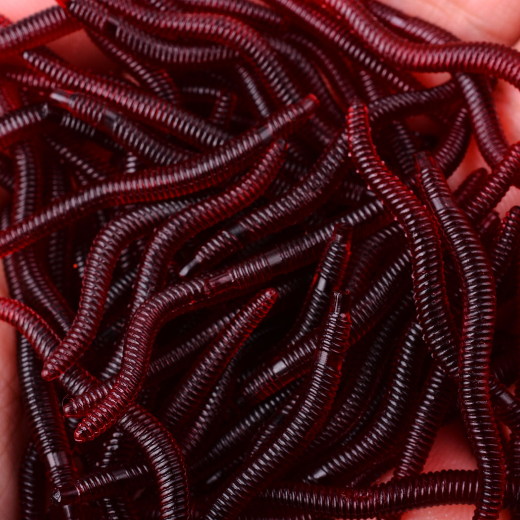 リアルな赤いワームフィッシングルアー,50個,35mm,ミミ - Aglaonema Red のレビューと価格