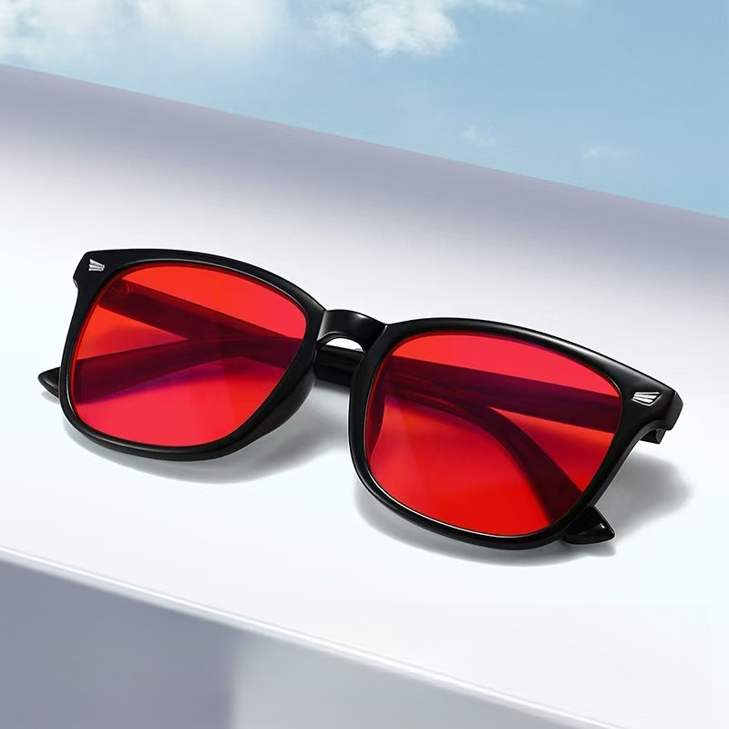 1個入り レッドレンズ 韓国製偏光メガネ、UVカット・ブルー - Aglaonema Red のレビューと価格